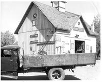 Thumbnail for 'Jones Barn - 1940 (ca.) - 49 W Hampden'