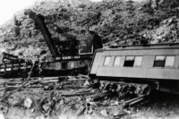Thumbnail for 'Crane moving wreckage'