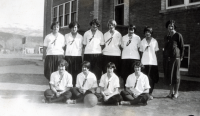 Thumbnail for 'Eagle High School girls basketball team 1924-25'