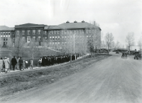 Thumbnail for 'Commencement procession to Taylor Hall circa 1930.'