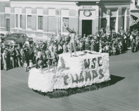 Thumbnail for 'Kappa Delta Mu float in the 1954 Homecoming parade'